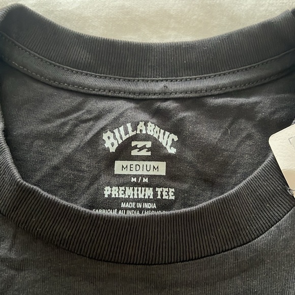 Billabong long sleeve t-shirt, size M - Picture 2 of 4